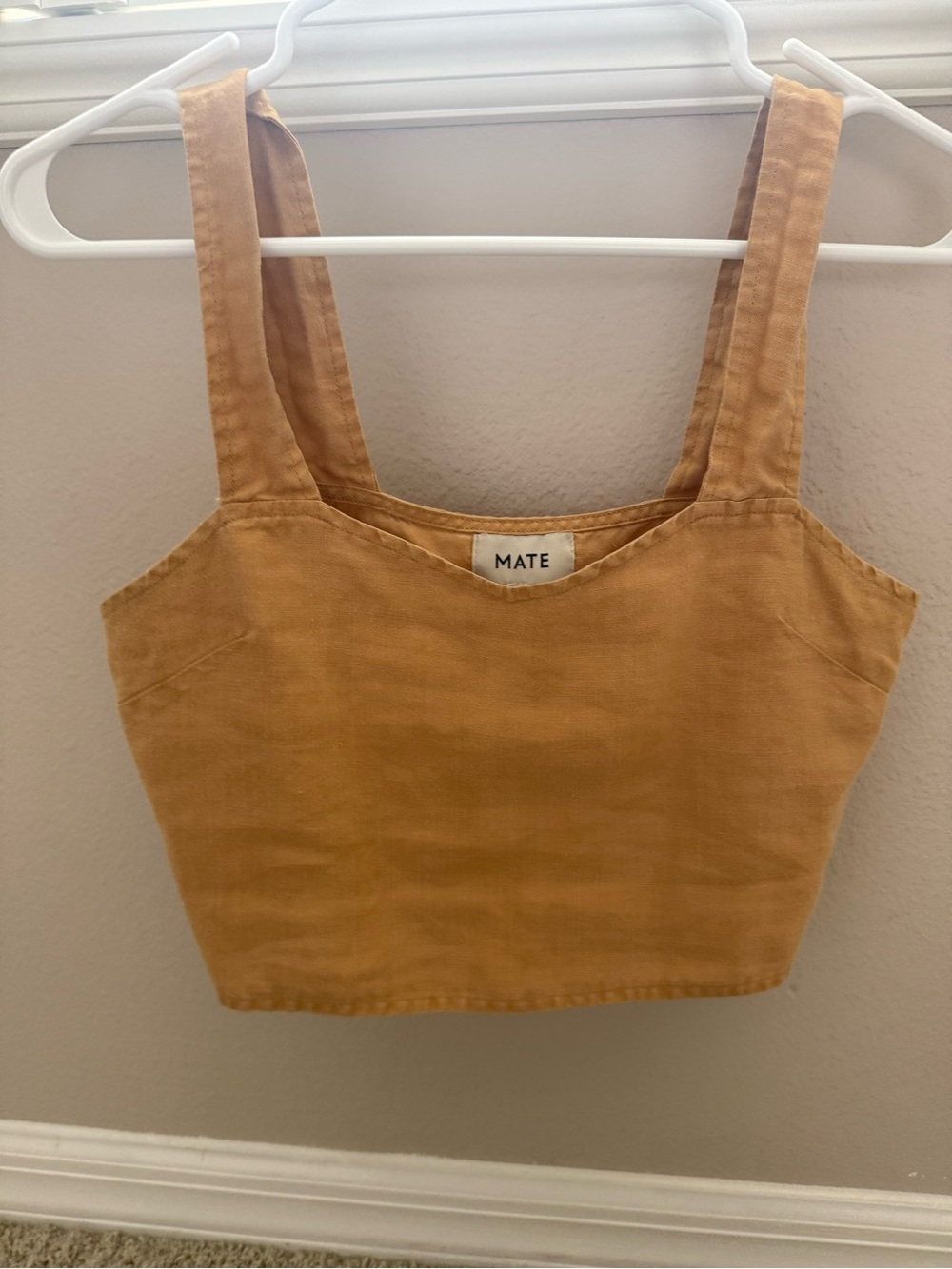 Mate the label linen top